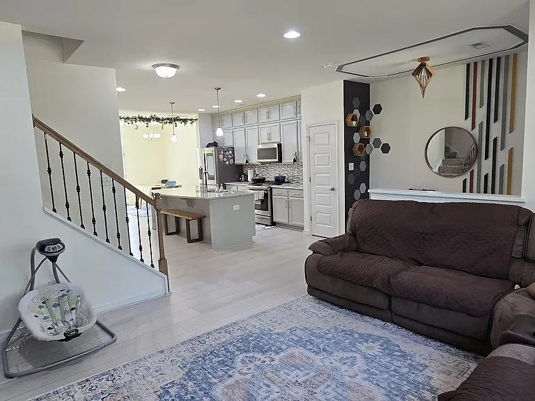 4006 Rivermere Ln — Photo 6