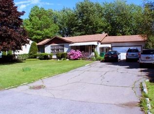 4779 Lake Shore Rd, Hamburg, NY 14075