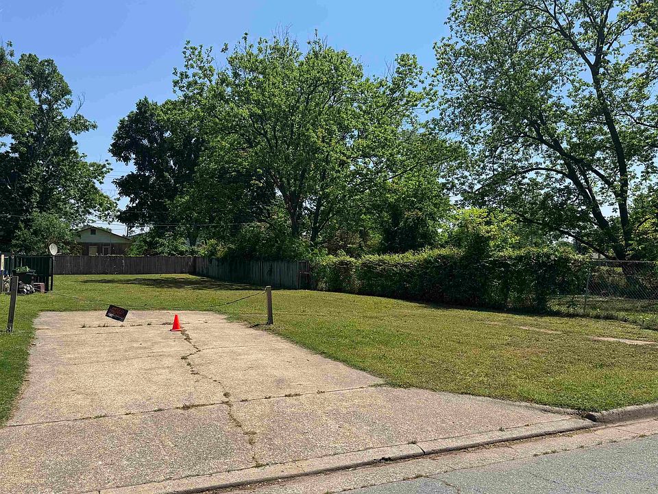 1st image of 1406 N Magnolia St