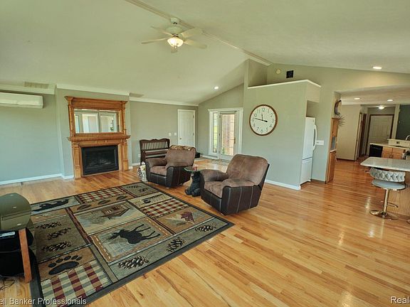 5th image of 6464 Ferden Rd