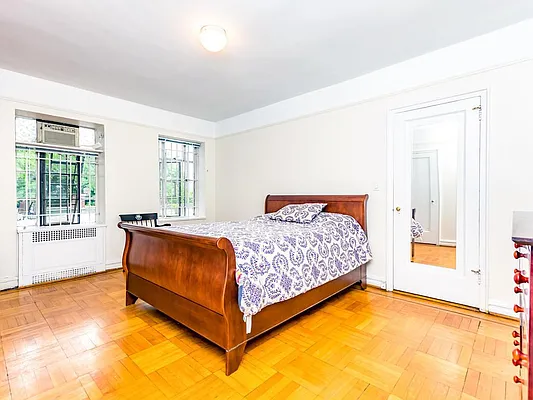 Sold by Re/Max In The City | media 4