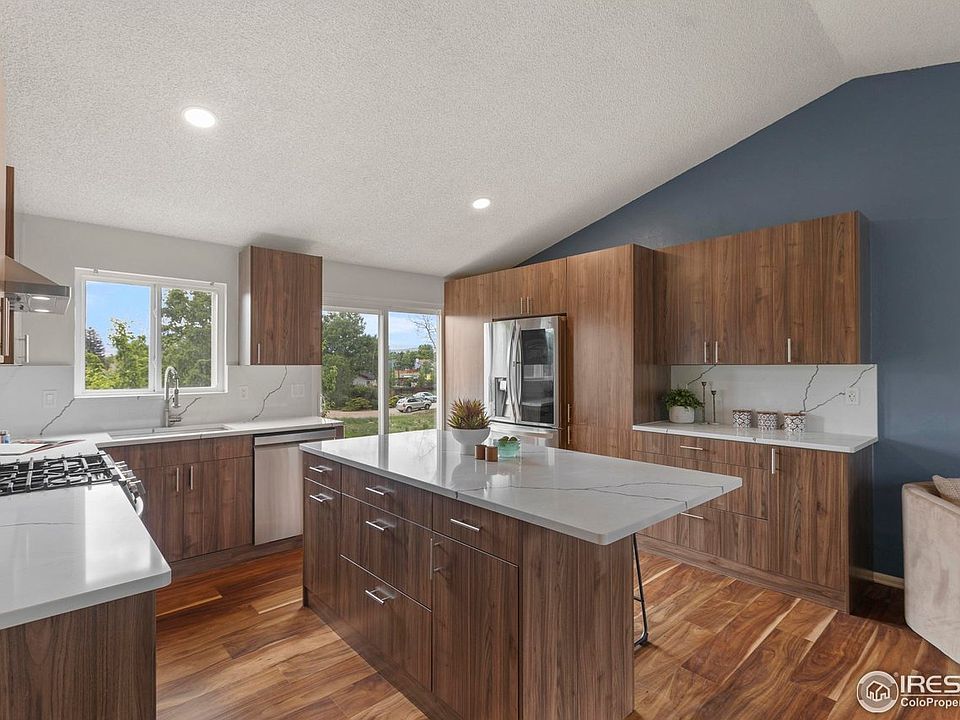 1st image of 2037 Spencer St