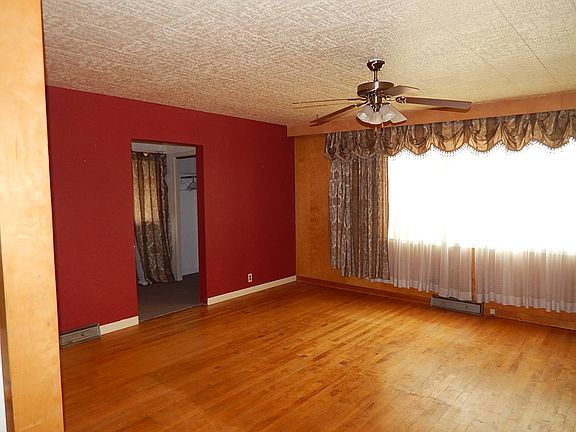 5th image of 305 2nd Ave S