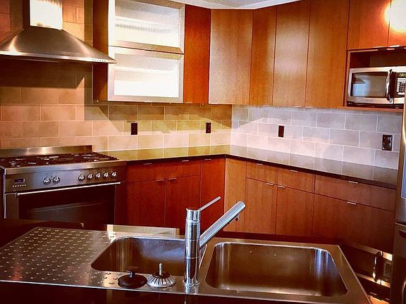 3rd image of 2240 N Clay St Unit 409