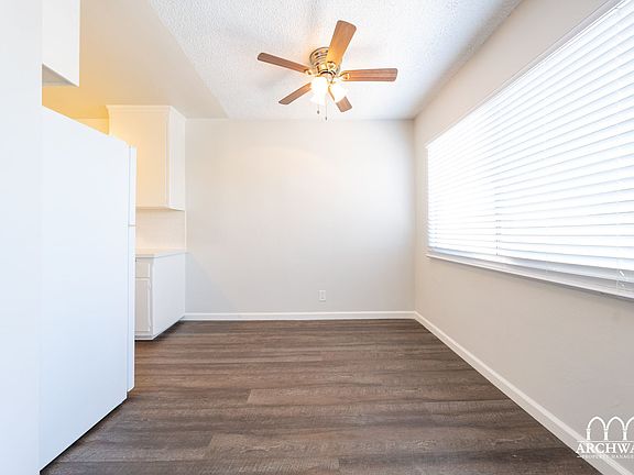 4th image of 2320 Virginia Ave #6