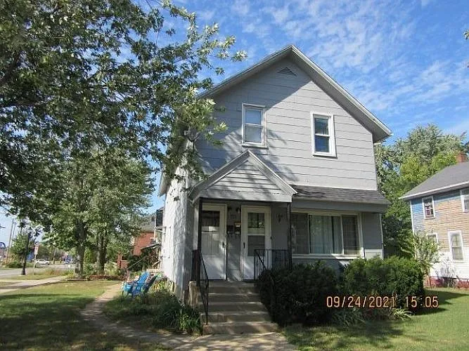 223 W 9th St photo 1