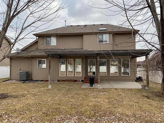 2nd image of 214 Longwood Dr