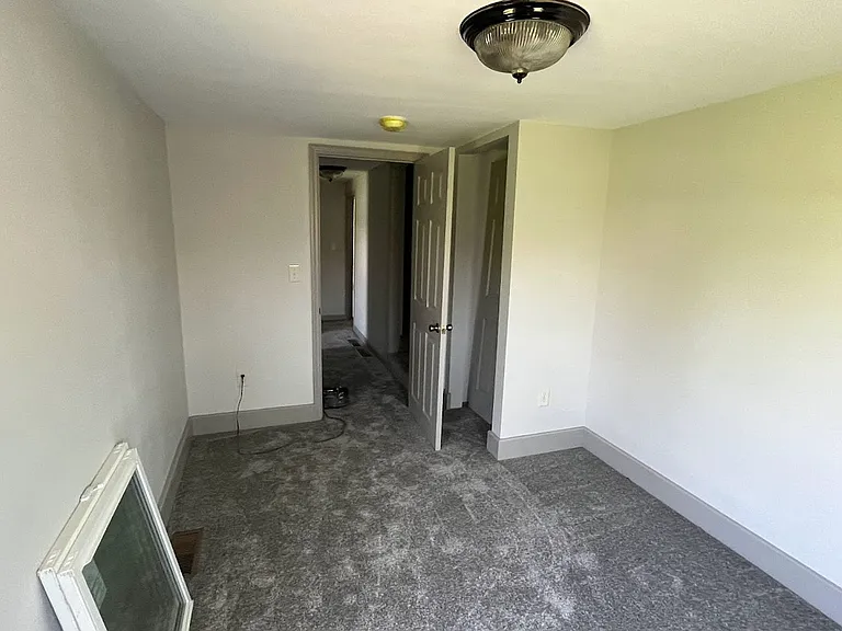 36 N Lee St — Photo 6