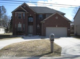 682 Vanderpool Dr, Troy, MI 48083