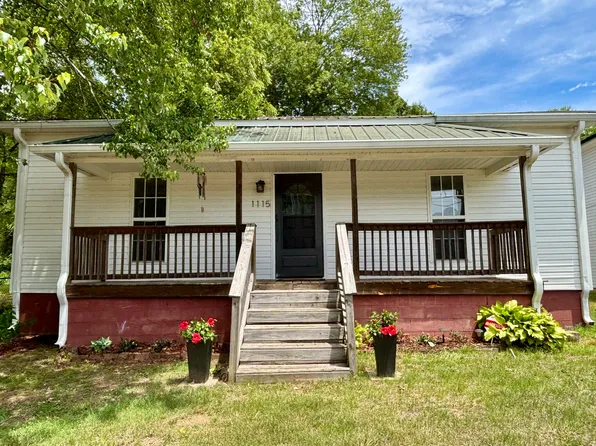 1115 8th St, Statesville, NC 28677