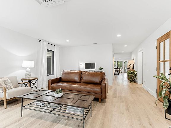 5th image of 120 W Hosack St