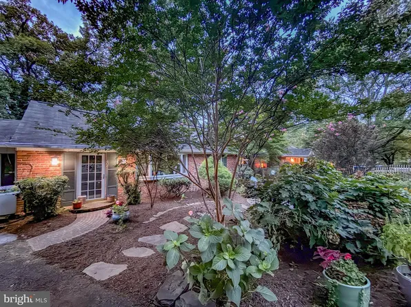 406 Hanson Ln, Alexandria, VA 22302