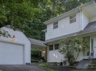 142 Mill River Rd, Chappaqua, NY 10514