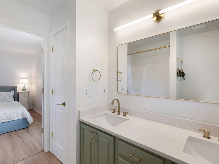 749 23rd St — Photo 38