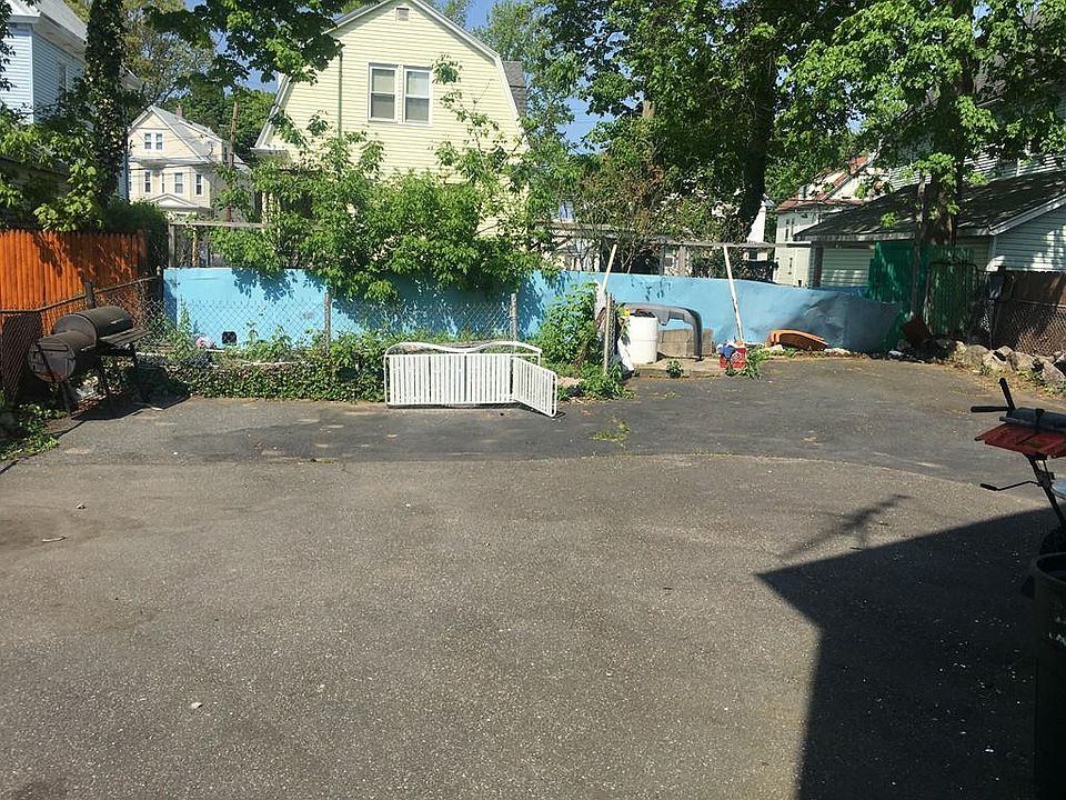2nd image of 21 Caton St