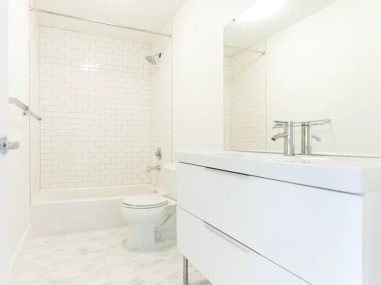 938 White Knoll Dr #9 — Photo 5