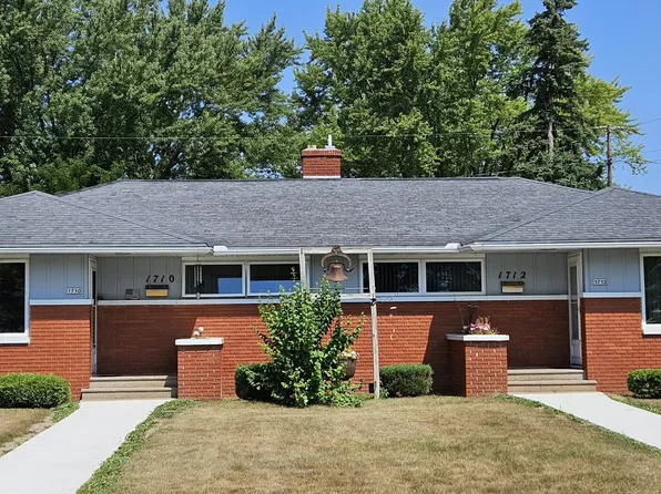 1712 E 9th St, Merrill, WI 54452