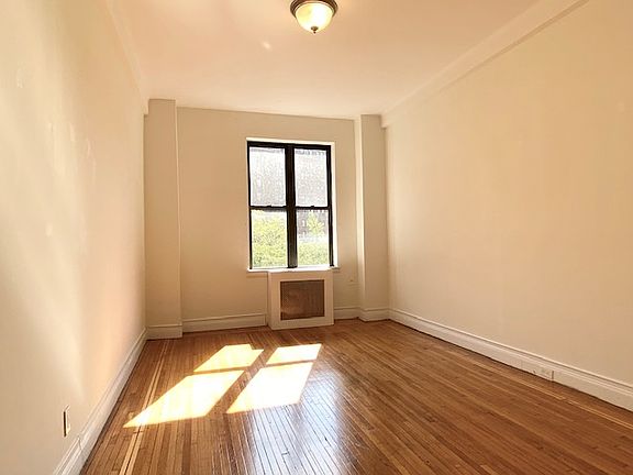 4th image of 949 W End Ave APT 8D
