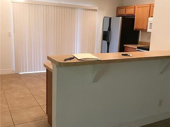 4th image of 1023 Mark Ave S