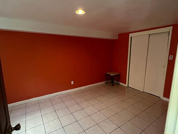 3rd image of 3418 Kings Hwy