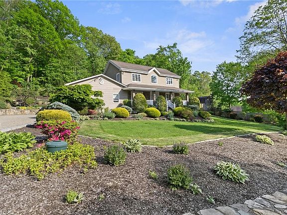 2nd image of 66 Woodbine Dr