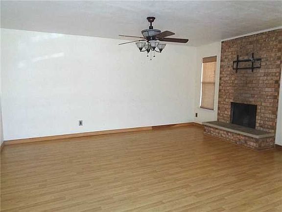 2nd image of 3428 Hickman St