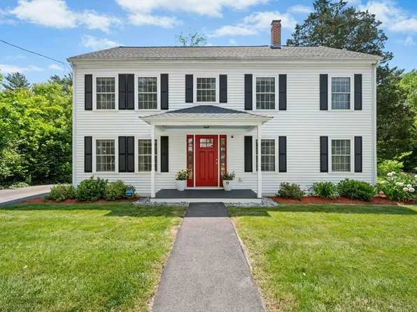26 Brooks St, Upton, MA 01568
