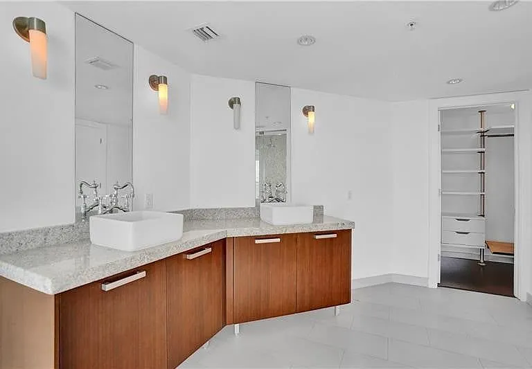 720 NE 62nd St #406 — Photo 9