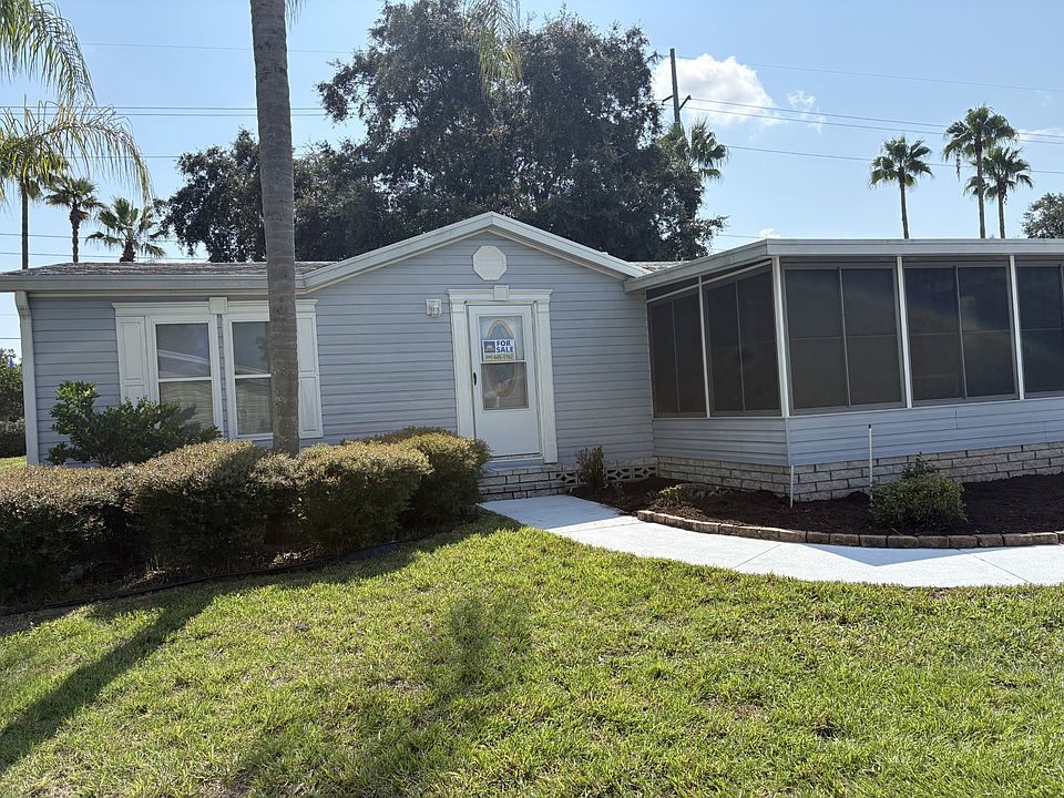 2nd image of 200 Bay Breeze Loop #8