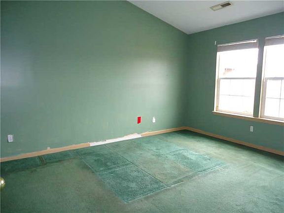 5th image of 1790 Chatham Pl
