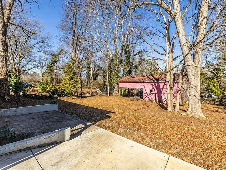 1122 Elaine Dr — Photo 4