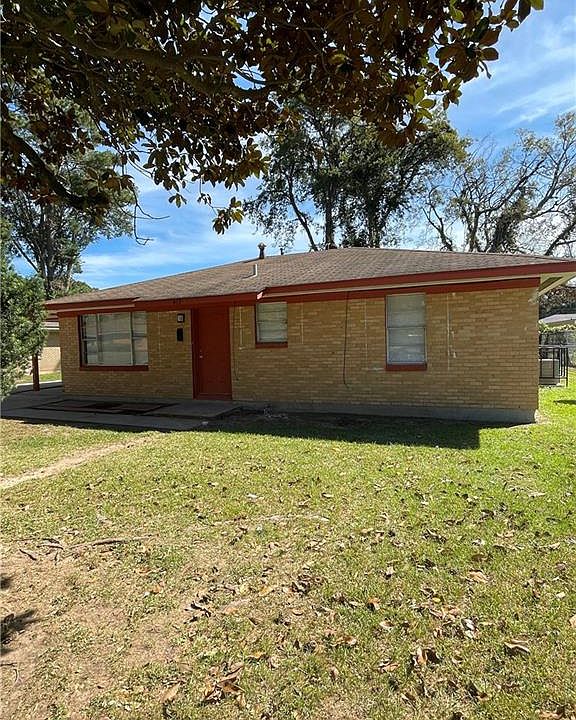 1st image of 413 Evangeline Ln