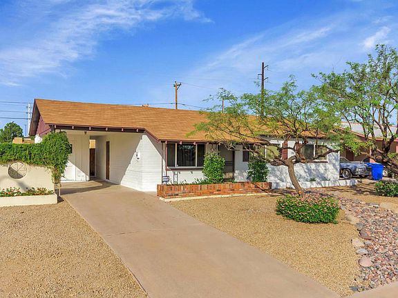 3rd image of 2402 N Papago Dr