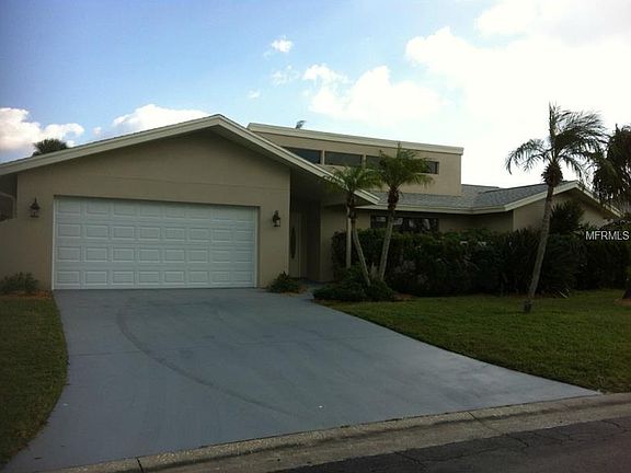 2nd image of 970 N Doral Ln