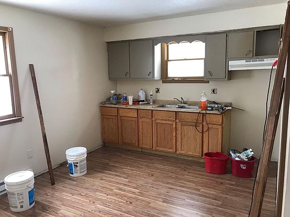 2nd image of 745 Demaret Dr #A