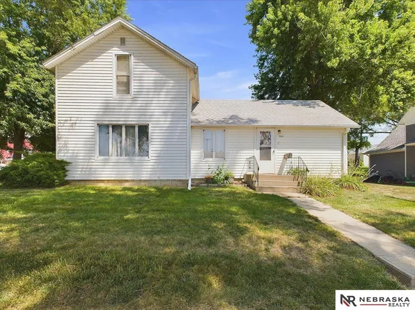 504 E 6th St, Wahoo, NE 68066