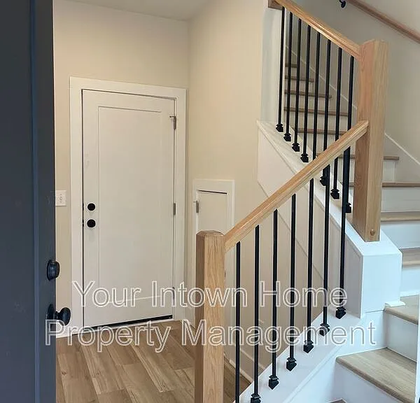 1135 Knight Walk NW — Photo 4
