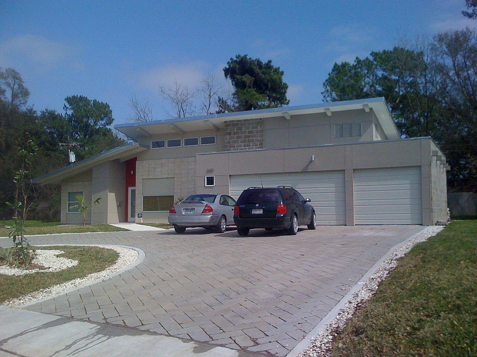 1st image of 3810 Antoine Dr