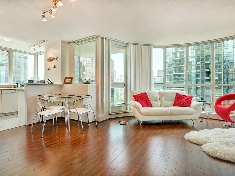 555 Jervis St #1505 — Photo 1