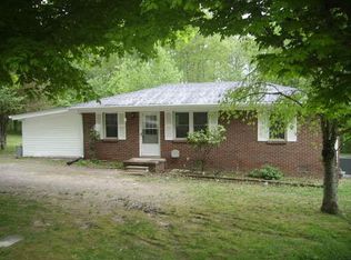 529 Crestwood Dr, Lafayette, TN 37083