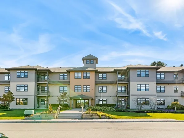 11 Executive Dr Unit 122, Stoneham, MA 02180