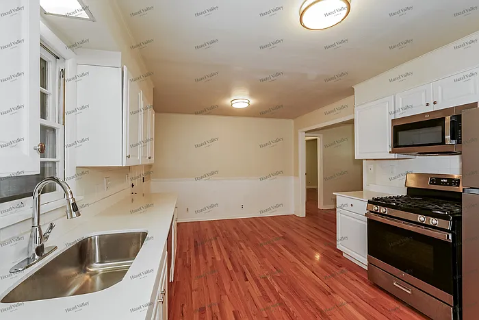 4 bed, 1.5 bath, 1344 sqft, $2,095 — Photo 4