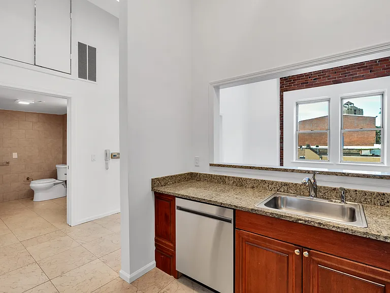 850 Grand Ave #204 — Photo 13