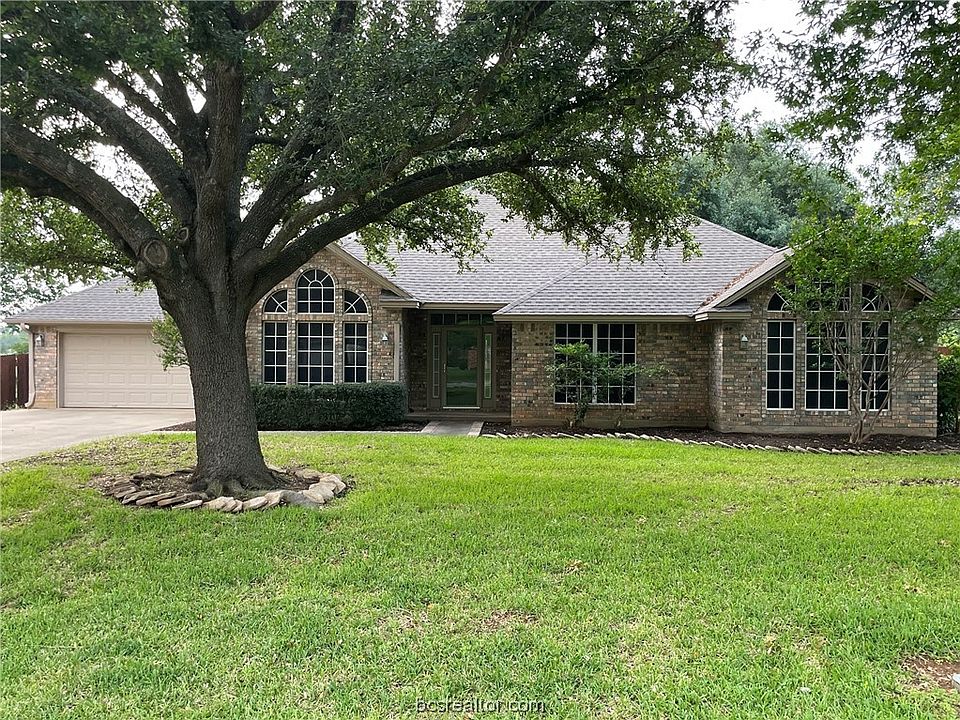 1st image of 109 N Hills Cir