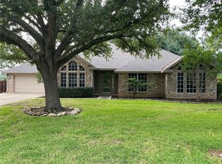109 N Hills Cir, Franklin, TX 77856