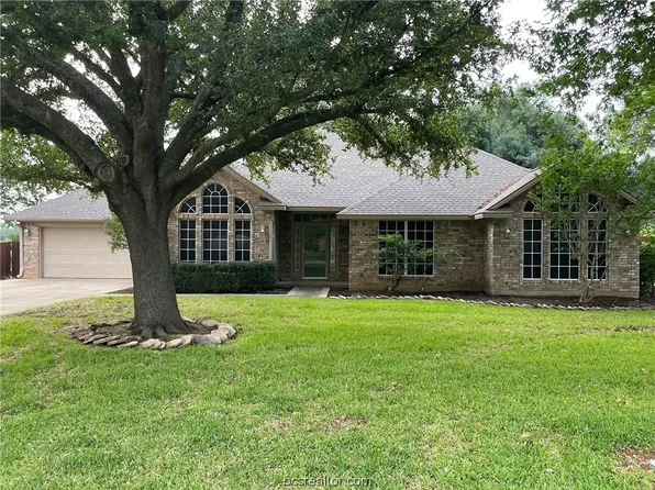 109 N Hills Cir, Franklin, TX 77856