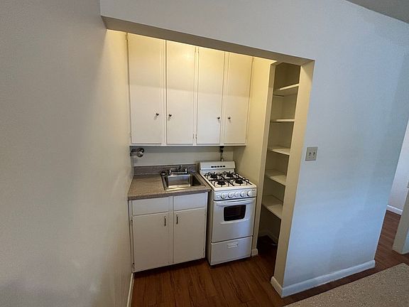 5th image of 1212 W 13th St APT H
