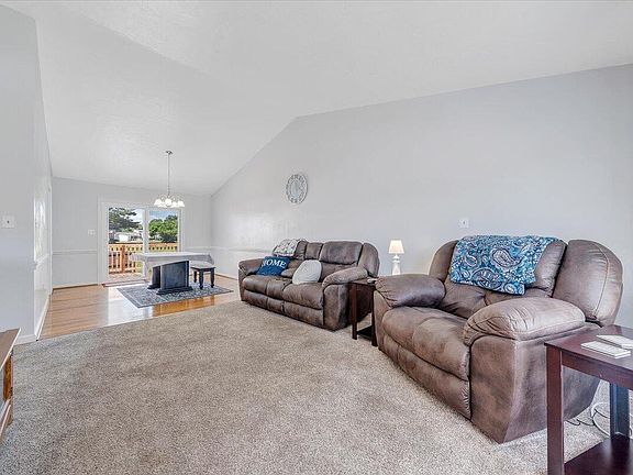 5th image of 6032 Old Manor Ct