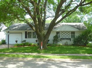 3529 Key Corners St, Dubuque, IA 52002