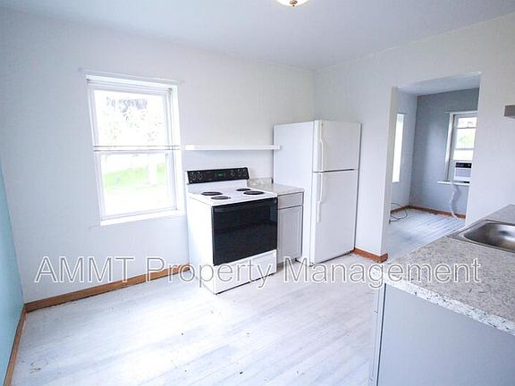 4th image of 3010 Johnson Ave NW #1